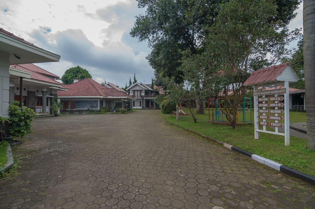 Yehezkiel Hotel Lembang Mitra Reddoorz Exteriér fotografie