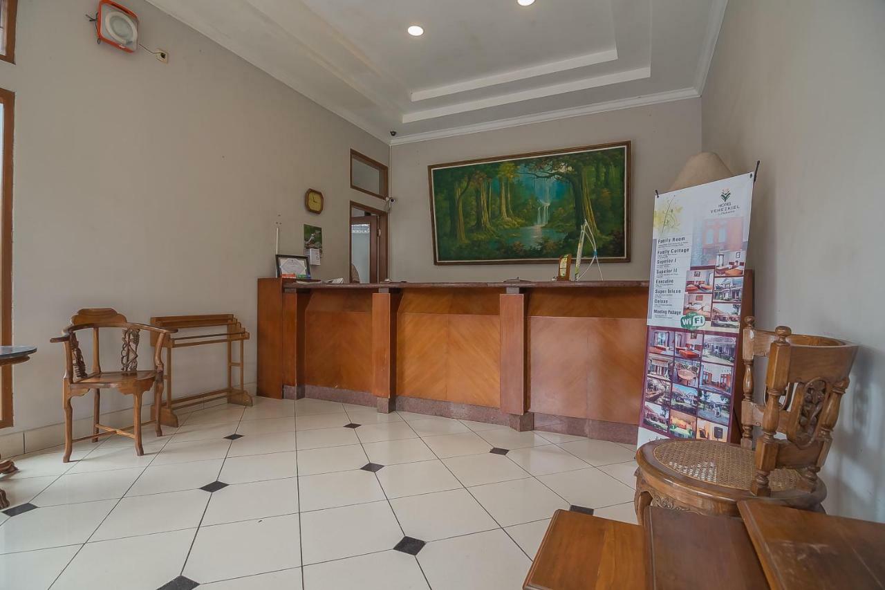 Yehezkiel Hotel Lembang Mitra Reddoorz Exteriér fotografie